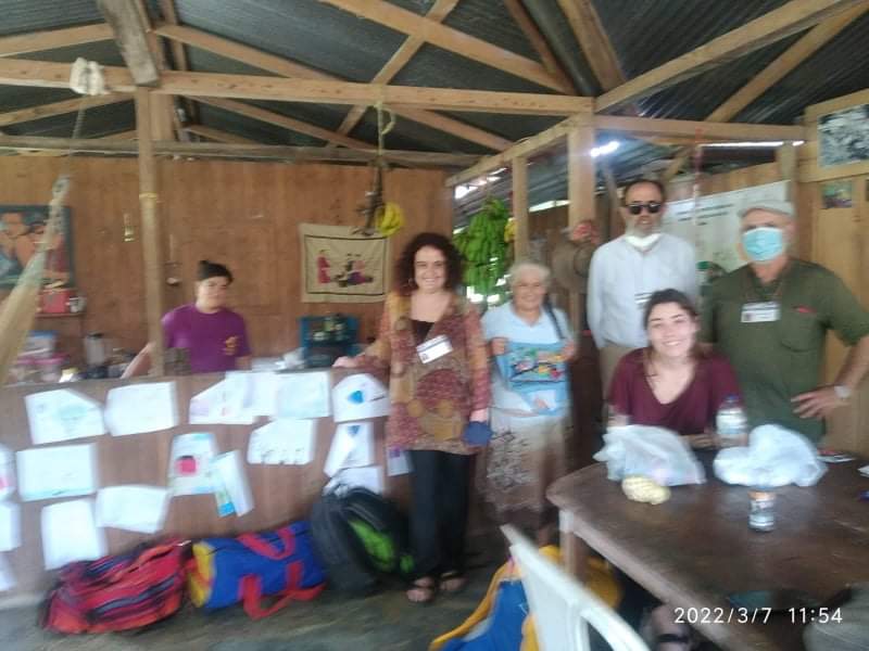 Foto de equipo con Doa Brgida